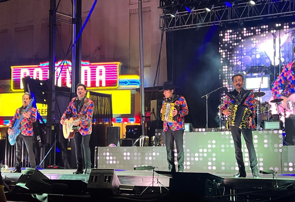 Los Tigres Del Norte Plays Free Concert in Pomona’s Fox Theatre - The
